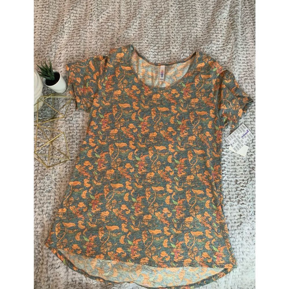 LulaRoe Classic T Shirt